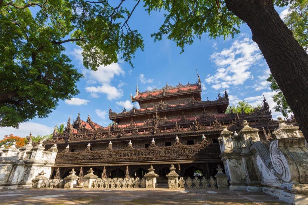 Yadanarpon Dynasty Hotel Мандалай Экстерьер фото