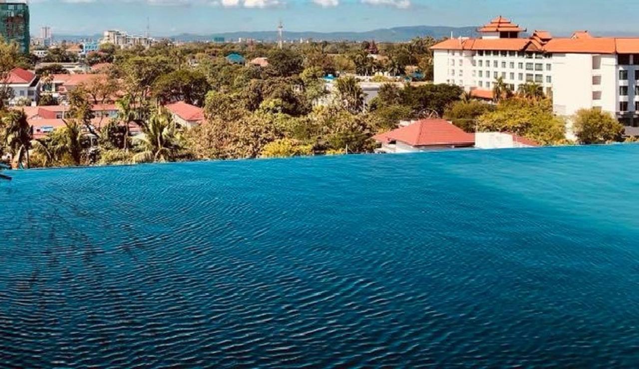 Yadanarpon Dynasty Hotel Мандалай Экстерьер фото