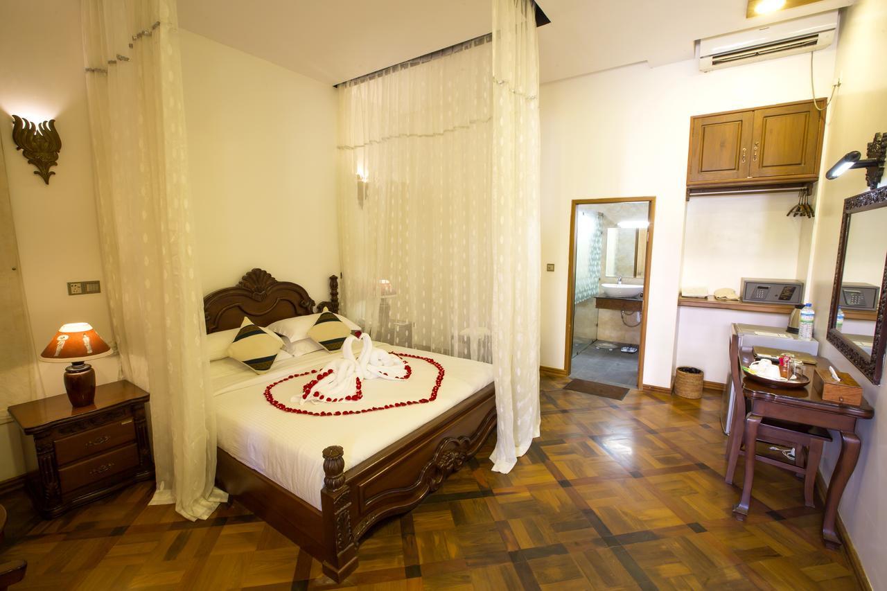 Yadanarpon Dynasty Hotel Мандалай Экстерьер фото