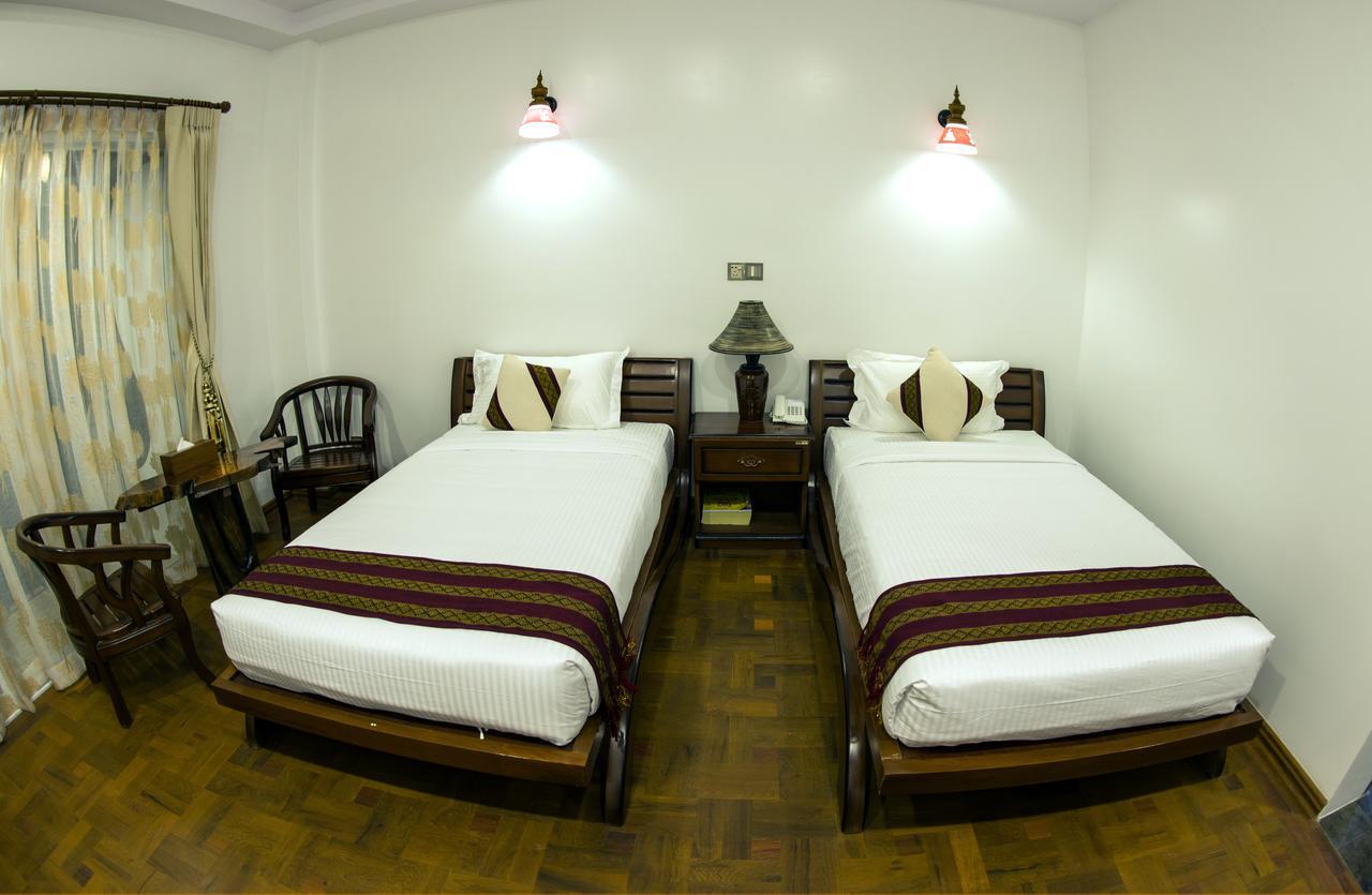 Yadanarpon Dynasty Hotel Мандалай Экстерьер фото