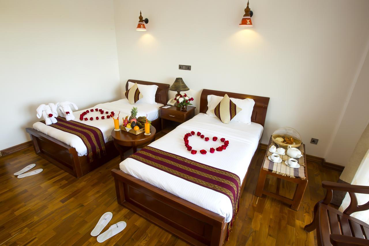 Yadanarpon Dynasty Hotel Мандалай Экстерьер фото