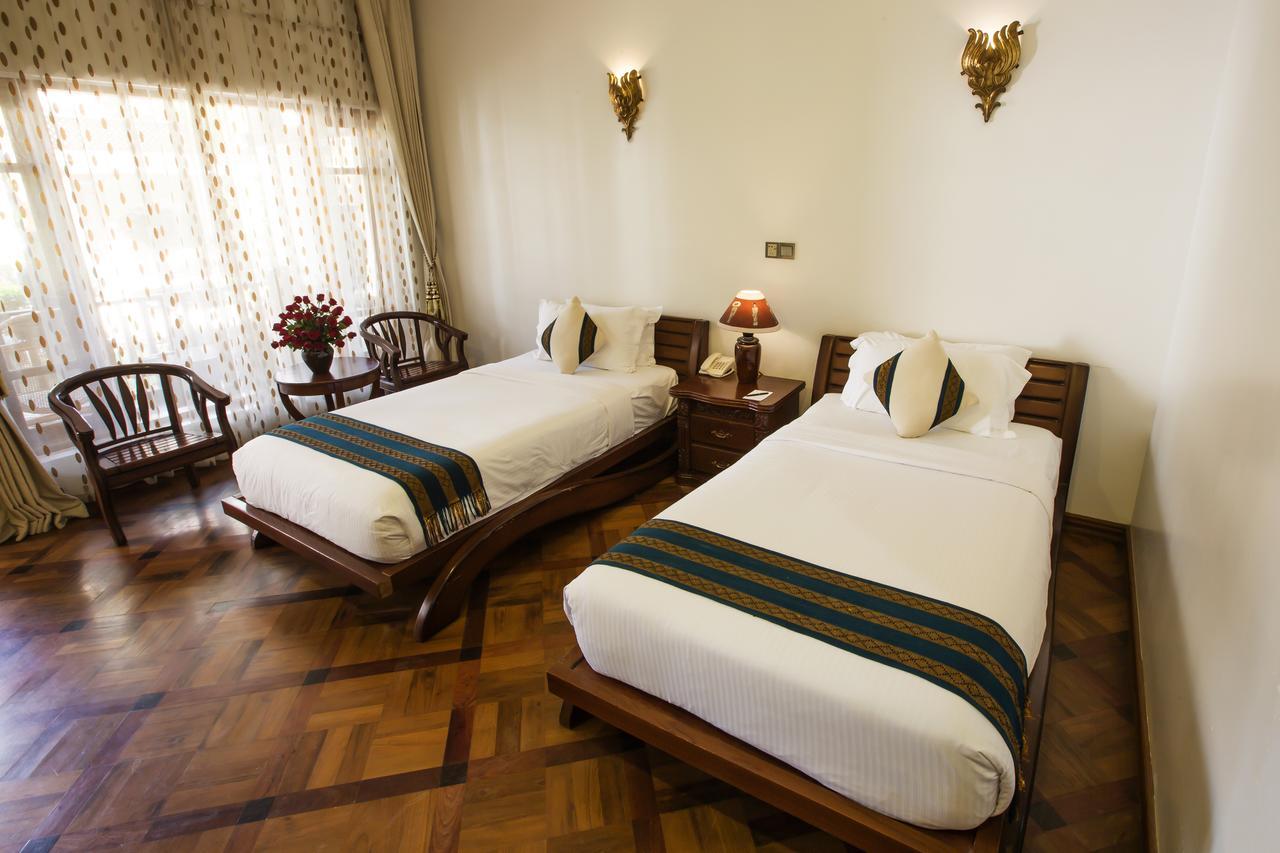 Yadanarpon Dynasty Hotel Мандалай Экстерьер фото